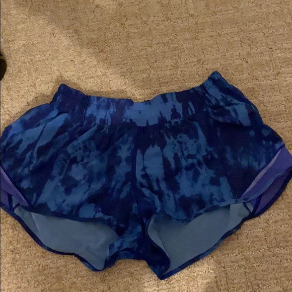 lululemon athletica Pants - Lululemon Size 8 Hotty Hot Shorts